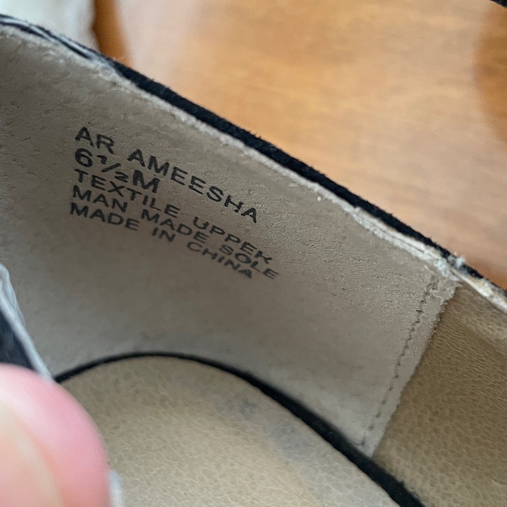 American Rag Black Ameesha Wedge - Size 6.5M. Excellent Used condition. - Picture 7 of 7